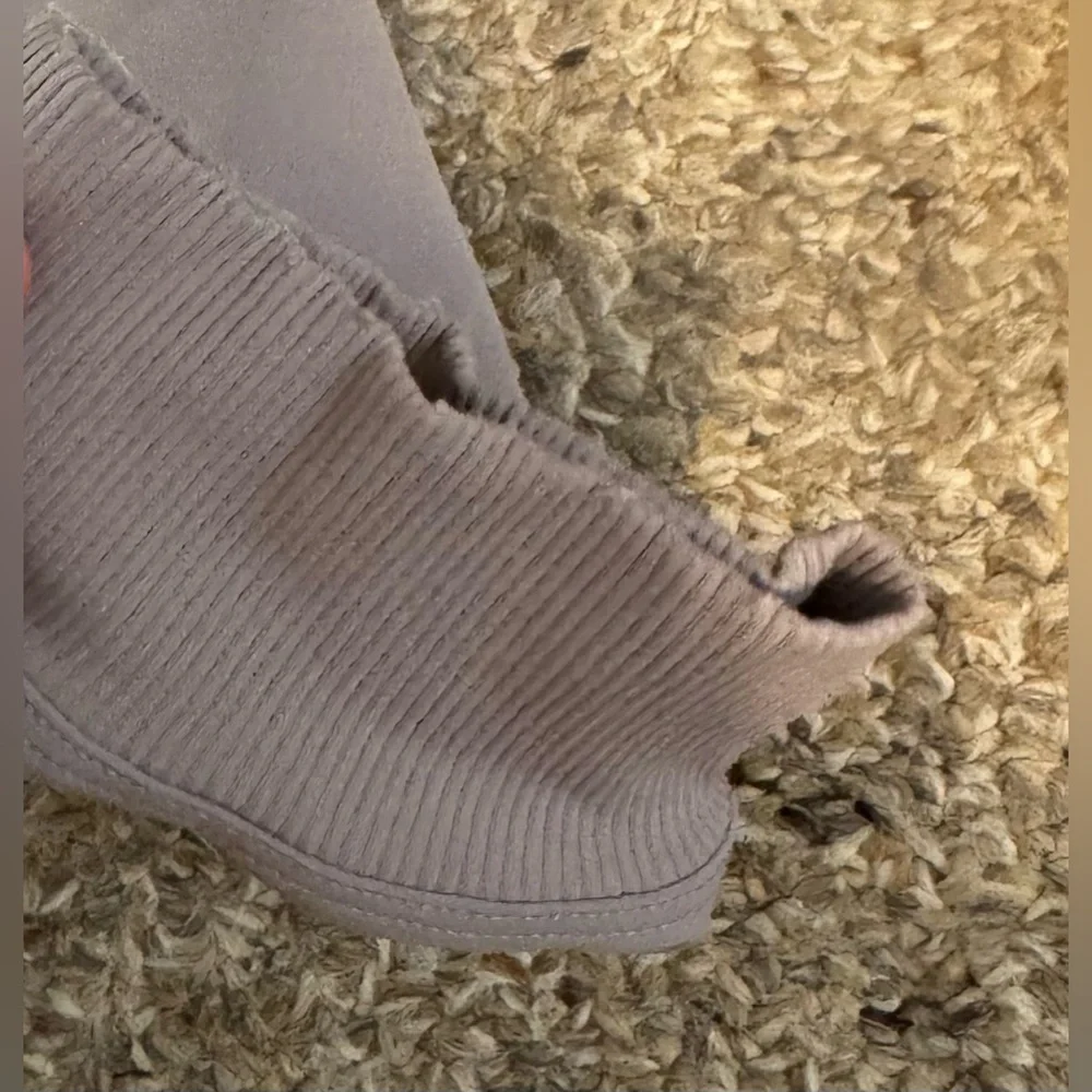 Lululemon Light Grey On the Fly Joggers